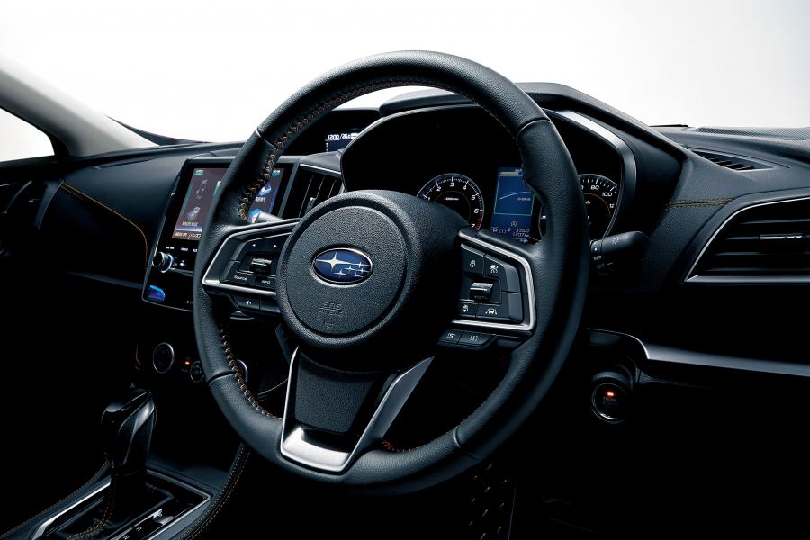 Детали интерьера Subaru XV 2017 года  (JP) (фото 13 из 38)
